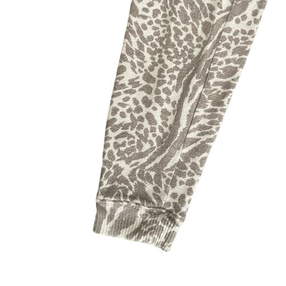 Rails Natural Animal Spots Crean/Tan Joggers - Picture 4 of 10